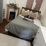 Cosy Proche Tour Eiffel