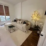 Cosy Proche Tour Eiffel