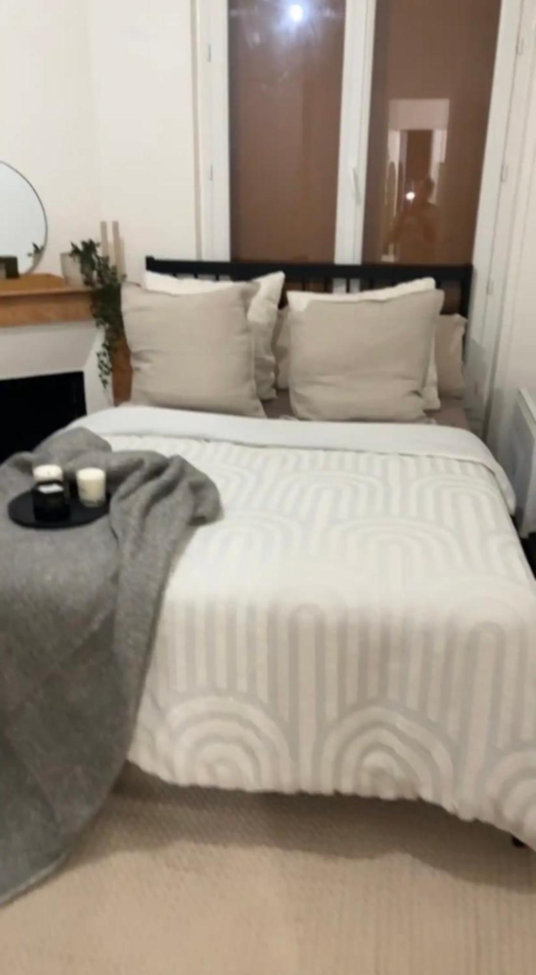 Cosy Proche Tour Eiffel