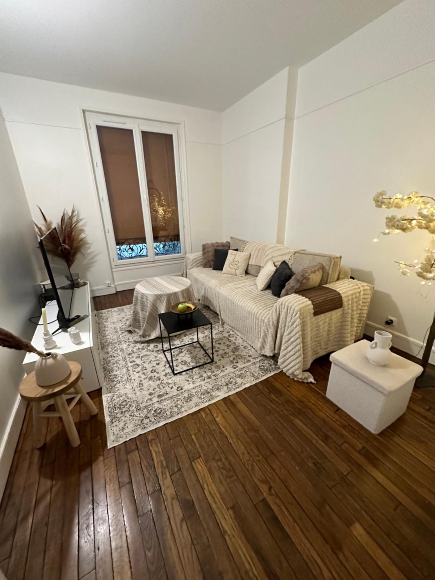 Cosy Proche Tour Eiffel